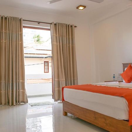 Lavinia Escapes Hotel Dehiwala-Mount Lavinia Exterior foto