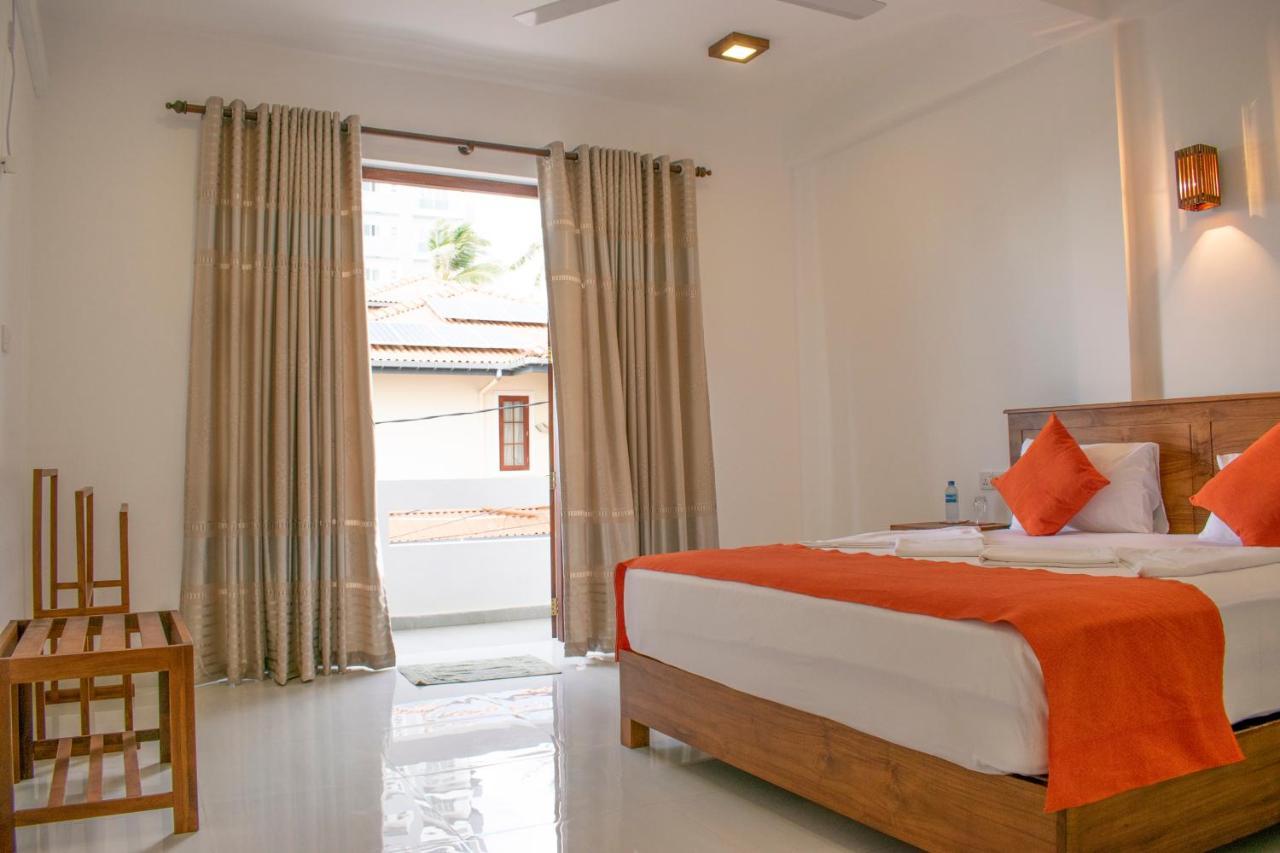 Lavinia Escapes Hotel Dehiwala-Mount Lavinia Exterior foto